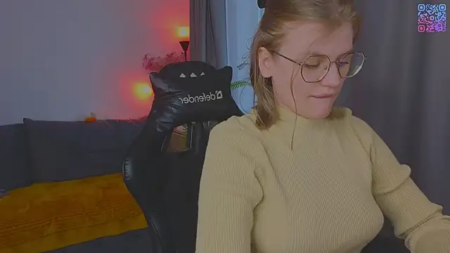  JessieVibes online show from April 2026 02:24:02 PM