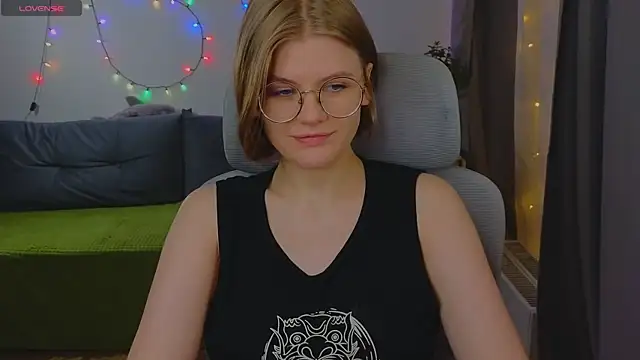  JessieVibes online show from November 2025 01:33:02 PM