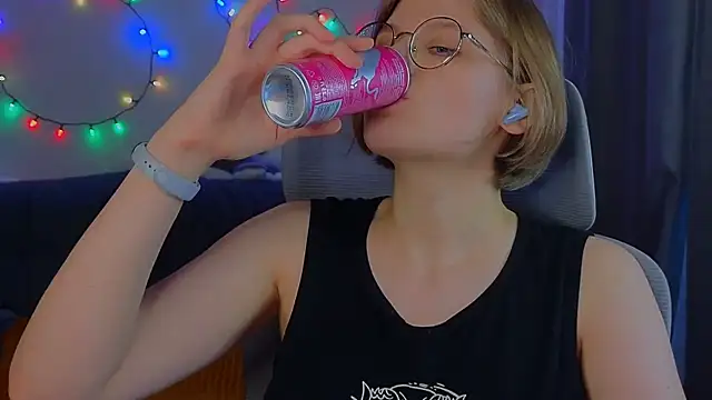  JessieVibes online show from October 2025 12:37:02 PM