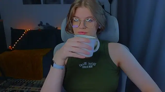  JessieVibes online show from October 2025 12:48:01 PM