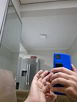 Snapshot of uberdot chatting on October 2025 09:39:01 PM uberdot online show from October 2025 09:39:01 PM