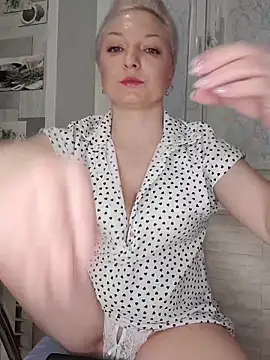 Snapshot of Anesteishen chatting on November 2025 05:08:02 AM Anesteishen online show from November 2025 05:08:02 AM