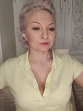 Snapshot of Anesteishen chatting on November 2025 05:24:01 PM Anesteishen online show from November 2025 05:24:01 PM