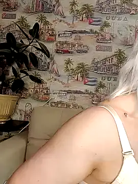 Snapshot of Anesteishen chatting on March 2025 07:01:01 AM Anesteishen online show from March 2025 07:01:01 AM