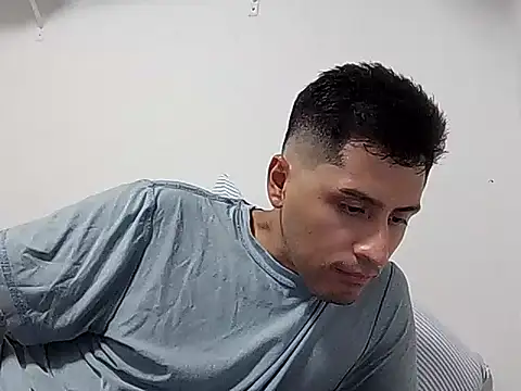 Snapshot of PerroDemonioHot chatting on September 2025 04:05:01 AM PerroDemonioHot online show from September 2025 04:05:01 AM