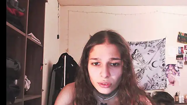 Snapshot of mollyEXD chatting on September 2025 08:16:01 PM mollyEXD online show from September 2025 08:16:01 PM