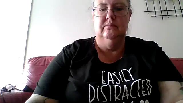 Snapshot of k1w1bbw chatting on February 2025 02:37:01 AM k1w1bbw online show from February 2025 02:37:01 AM