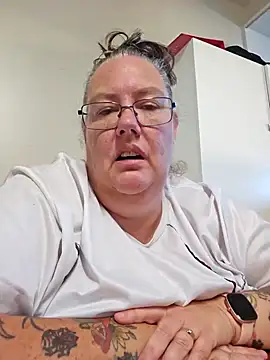 Snapshot of k1w1bbw chatting on February 2025 06:33:01 AM k1w1bbw online show from February 2025 06:33:01 AM