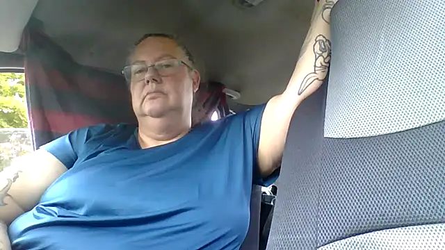 Snapshot of k1w1bbw chatting on February 2025 01:20:02 AM k1w1bbw online show from February 2025 01:20:02 AM