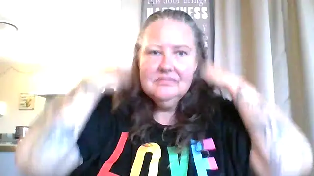 Snapshot of k1w1bbw chatting on February 2025 05:04:01 AM k1w1bbw online show from February 2025 05:04:01 AM