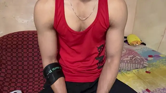 hot hunk boy online show from April 2026 05:15:02 PM