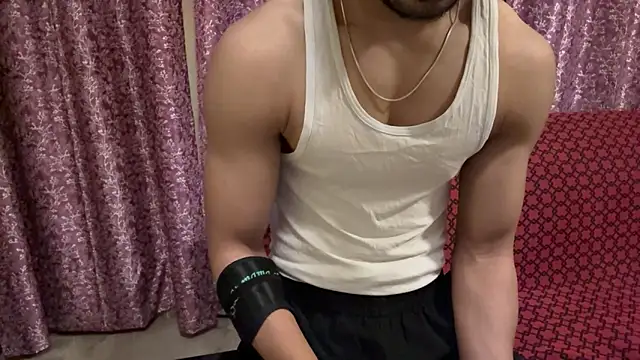 hot hunk boy online show from February 2026 09:52:02 AM