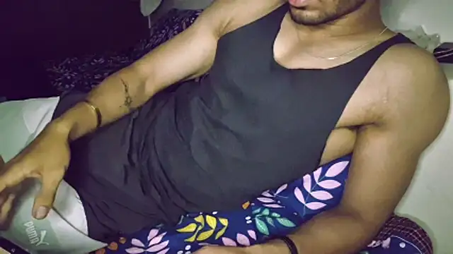 hot hunk boy online show from November 2025 07:51:01 PM