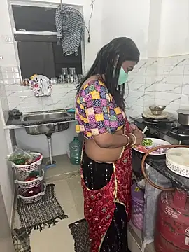 YourSuperTanya online show from February 2026 06:04:02 PM