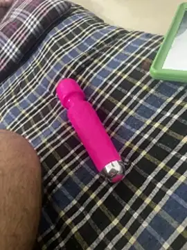 YourSuperTanya online show from December 2025 08:03:01 PM