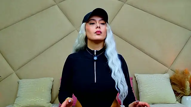 ChloeFrost online show from February 2026 06:22:01 AM