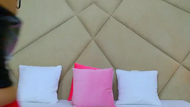ChloeFrost online show from May 2026 05:14:01 AM