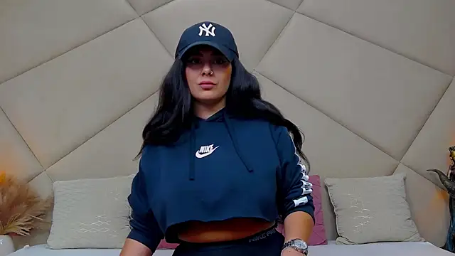 ChloeFrost online show from September 2025 05:01:02 AM