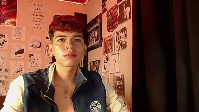 Snapshot of Mickey_Magic chatting on March 2025 06:32:01 AM Mickey Magic online show from March 2025 06:32:01 AM