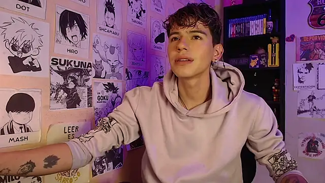 Snapshot of Mickey_Magic chatting on March 2025 05:01:01 AM Mickey Magic online show from March 2025 05:01:01 AM