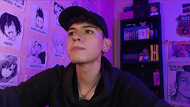 Snapshot of Mickey_Magic chatting on February 2025 05:50:02 AM Mickey Magic online show from February 2025 05:50:02 AM