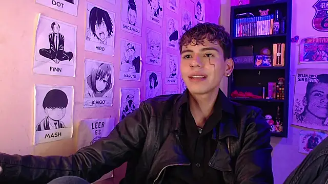 Snapshot of Mickey_Magic chatting on February 2025 11:17:02 AM Mickey Magic online show from February 2025 11:17:02 AM