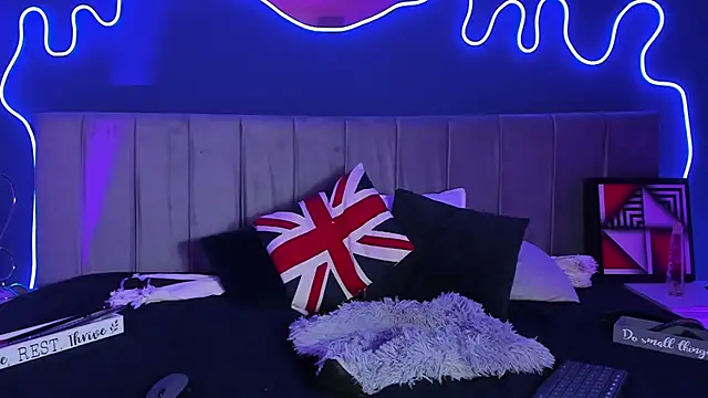 JeanneSabatier online show from February 2026 08:12:02 AM