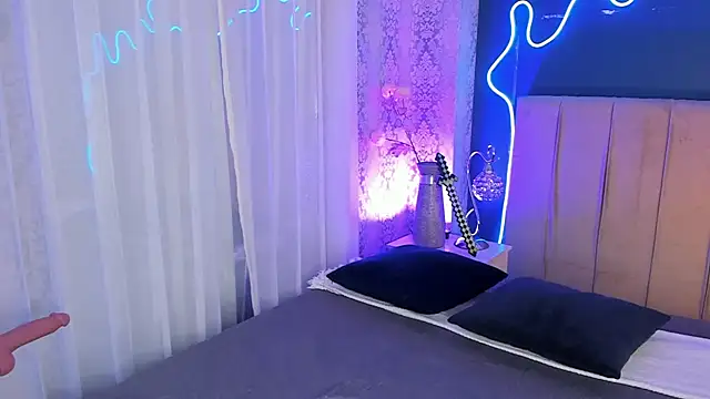 JeanneSabatier online show from December 2025 07:47:02 PM