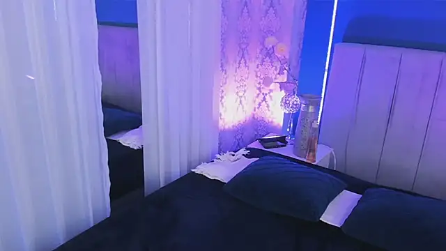 Snapshot of JeanneSabatier chatting on November 2025 08:19:01 PM JeanneSabatier online show from November 2025 08:19:01 PM