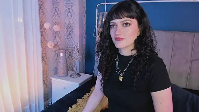 Snapshot of JeanneSabatier chatting on October 2025 07:48:02 PM JeanneSabatier online show from October 2025 07:48:02 PM