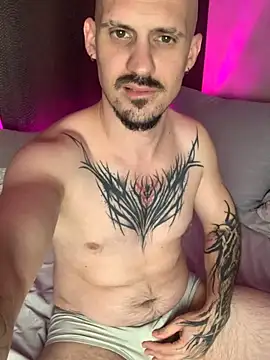 Snapshot of AssHunter4k chatting on September 2025 06:08:02 PM AssHunter4k online show from September 2025 06:08:02 PM