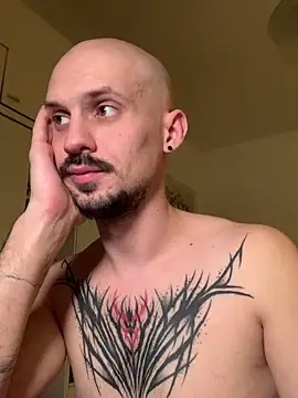 Snapshot of AssHunter4k chatting on March 2025 08:42:02 PM AssHunter4k online show from March 2025 08:42:02 PM