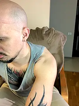 Snapshot of AssHunter4k chatting on November 2025 05:44:02 AM AssHunter4k online show from November 2025 05:44:02 AM