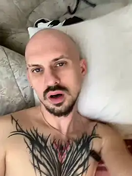 Snapshot of AssHunter4k chatting on March 2025 10:17:02 AM AssHunter4k online show from March 2025 10:17:02 AM