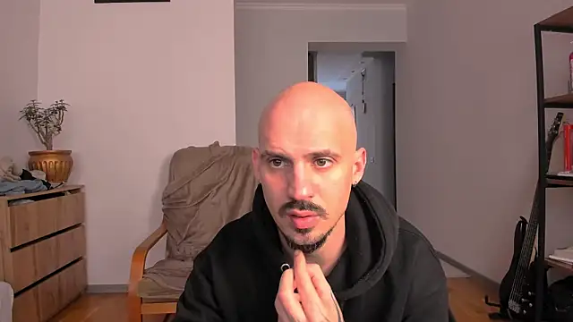 Snapshot of AssHunter4k chatting on October 2025 09:19:01 AM AssHunter4k online show from October 2025 09:19:01 AM