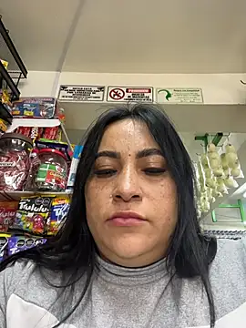 Miia Jazmin online show from November 2025 07:03:01 PM