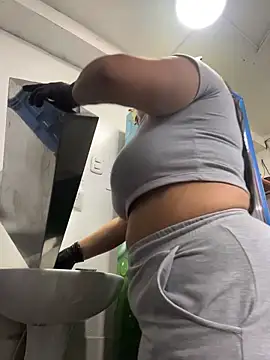 Miia Jazmin online show from November 2025 11:21:02 AM