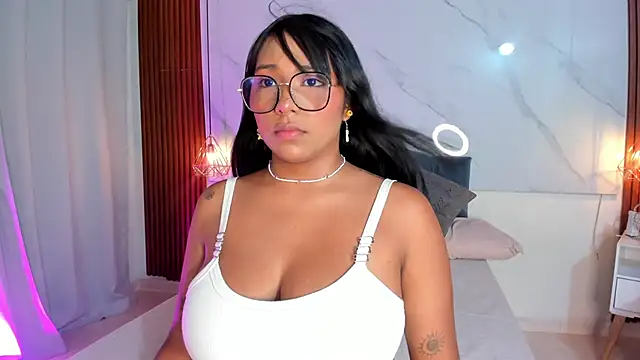 isabella zc online show from November 2025 08:14:01 PM