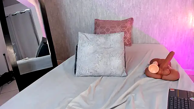 isabella zc online show from February 2025 05:53:01 PM