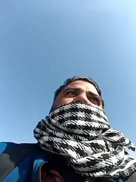 Snapshot of Raziv_komal143 chatting on March 2025 05:13:02 AM Raziv komal143 online show from March 2025 05:13:02 AM