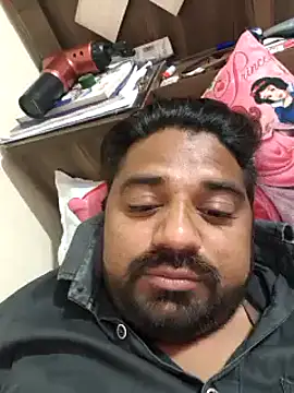 Snapshot of Raziv_komal143 chatting on February 2025 04:10:02 PM Raziv komal143 online show from February 2025 04:10:02 PM