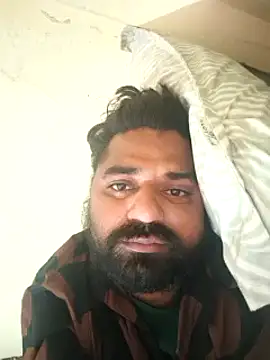 Snapshot of Raziv_komal143 chatting on February 2025 11:21:02 AM Raziv komal143 online show from February 2025 11:21:02 AM