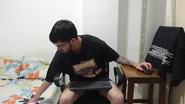 Aleex Miller online show from November 2025 02:47:02 AM