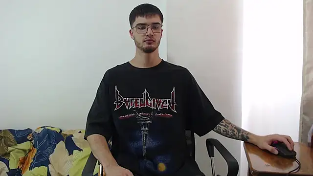 Snapshot of Aleex_Miller chatting on September 2025 07:09:02 PM Aleex Miller online show from September 2025 07:09:02 PM