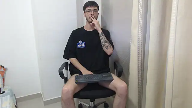 Aleex Miller online show from December 2025 10:10:01 PM