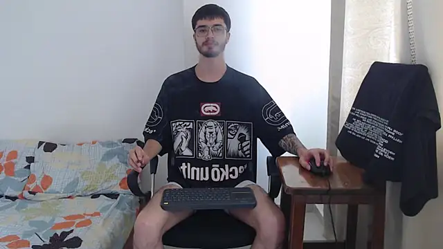 Aleex Miller online show from November 2025 03:38:01 PM