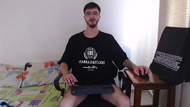 Aleex Miller online show from November 2025 10:25:02 PM