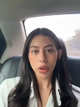 hannah brady online show from March 2025 03:00:01 PM