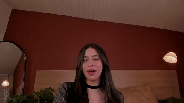 hannah brady online show from November 2025 11:19:02 PM