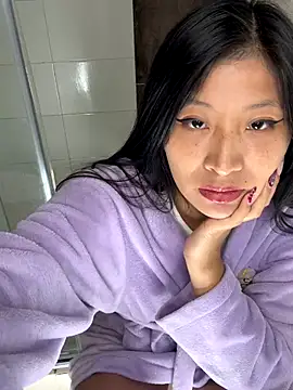 hannah howeell   online show from November 2025 03:16:01 PM